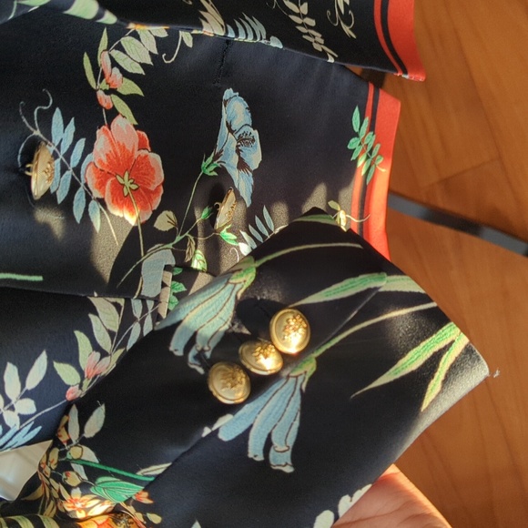 Zara floral blazer - bloggers favourite! - Picture 4 of 6